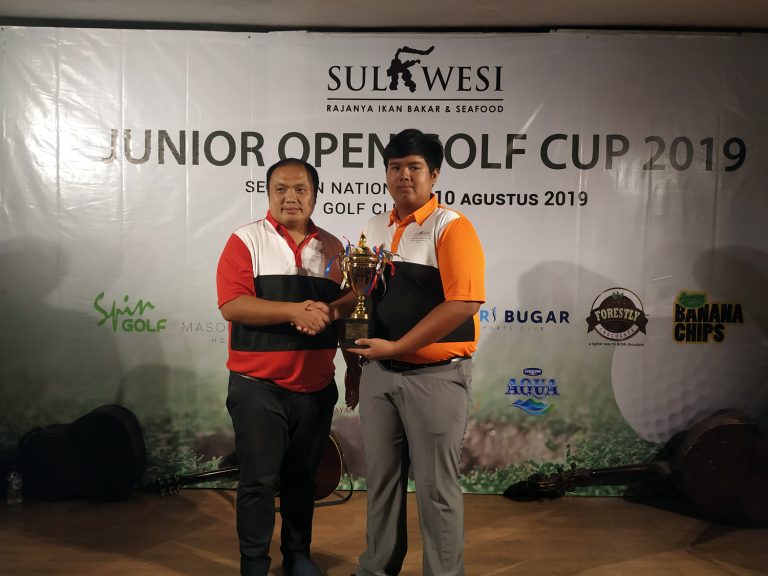 Turnamen Golf Rekreasional Perdana Bagi Anak-Anak
