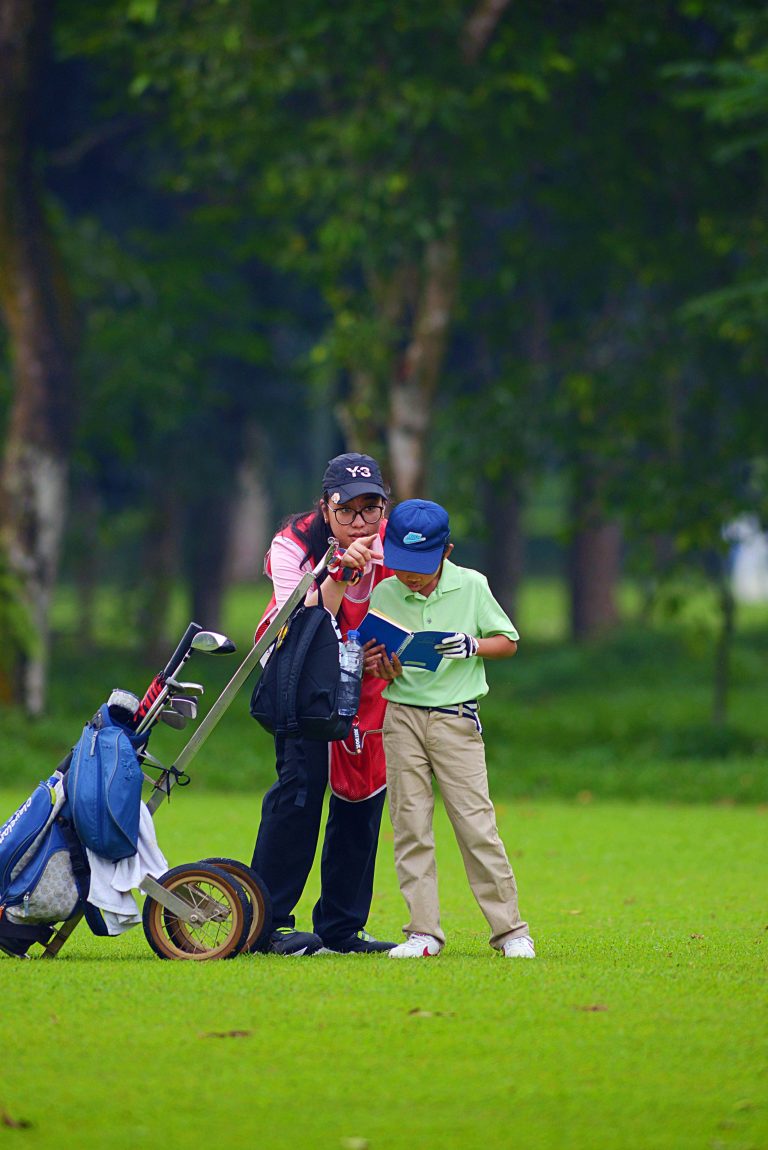 Kapan Harus Bicara, Kapan Harus Diam, dan Kapan Memberikan Ketenangan: Parent as Caddie