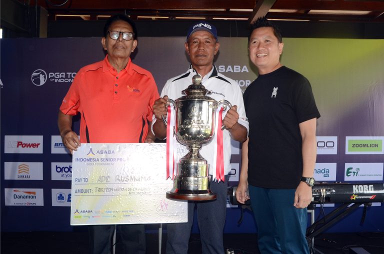 Under -2 Bawa Ade Rusmana Juara ASABA Indonesia Senior Pro Golf Tournament Series 4